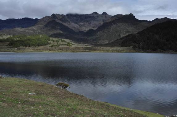 A belíssima Laguna Macubaji, perto de Apartaderos, na região de Mérida, nos Andes venezuelanos